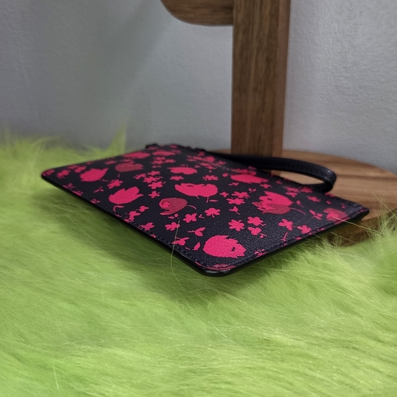 Coach Wristlet in Midnight Blue & Pink Ruby Sienna Rose print NWOT - Picture 9 of 13